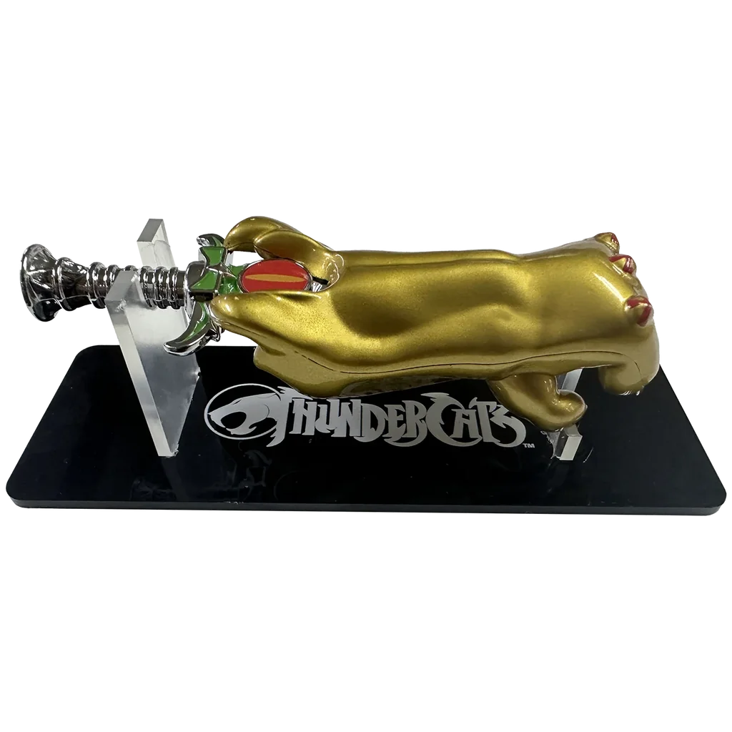 Thundercats - Sword of Omens and Claw Shield Scaled Prop Replica