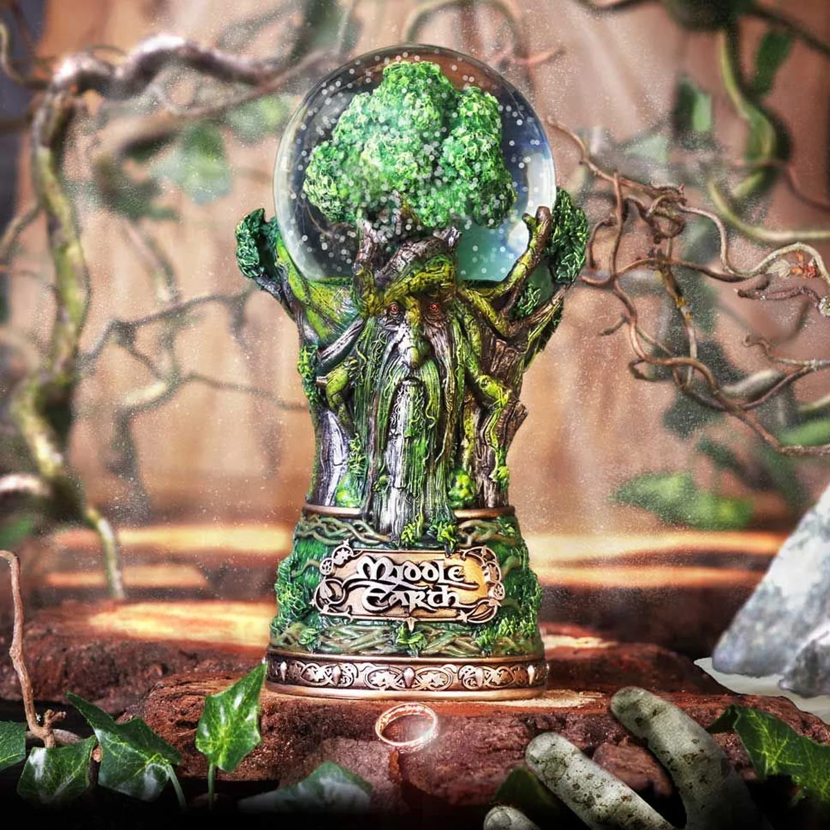 Officially Licensed Lord of the Rings Middle Earth Treebeard Snow Globe - Image 9